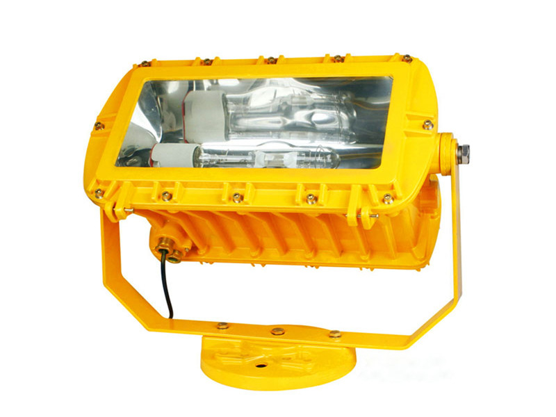 BFC8100外場(chǎng)防爆強(qiáng)光泛光燈